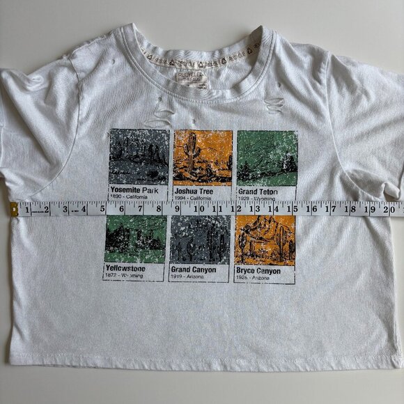 Recycled Threads Shirt Women Medium White National Parks Distressed‎ Cropped - Picture 5 of 6